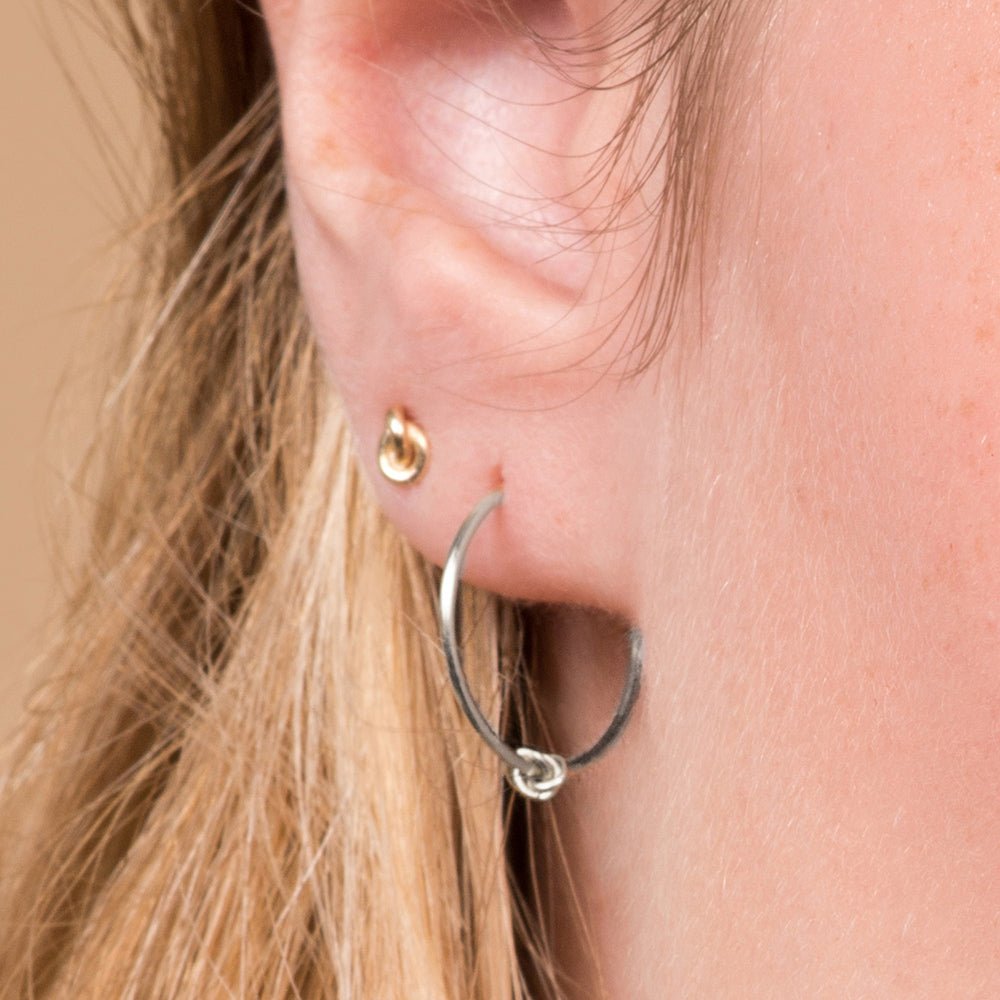 Knot Stud Earrings - 14k White Gold - Camillette