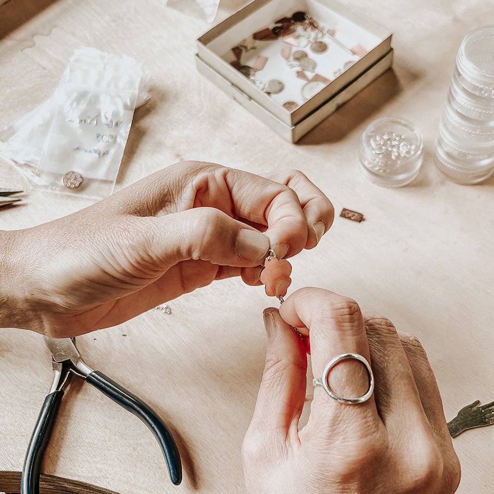 WORKSHOP - Make a personalized charm necklace or bracelet - Camillette