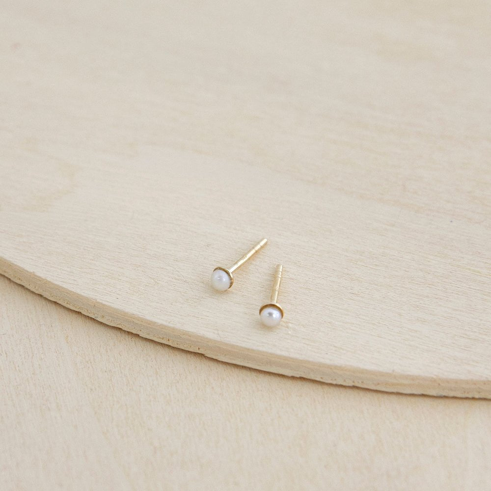 Classic Freshwater Pearl Solitaire Studs - 14k Gold - Camillette