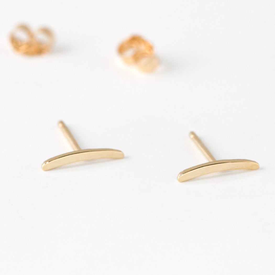 Mini Wave Stud Earrings – 14k Yellow Gold - Camillette