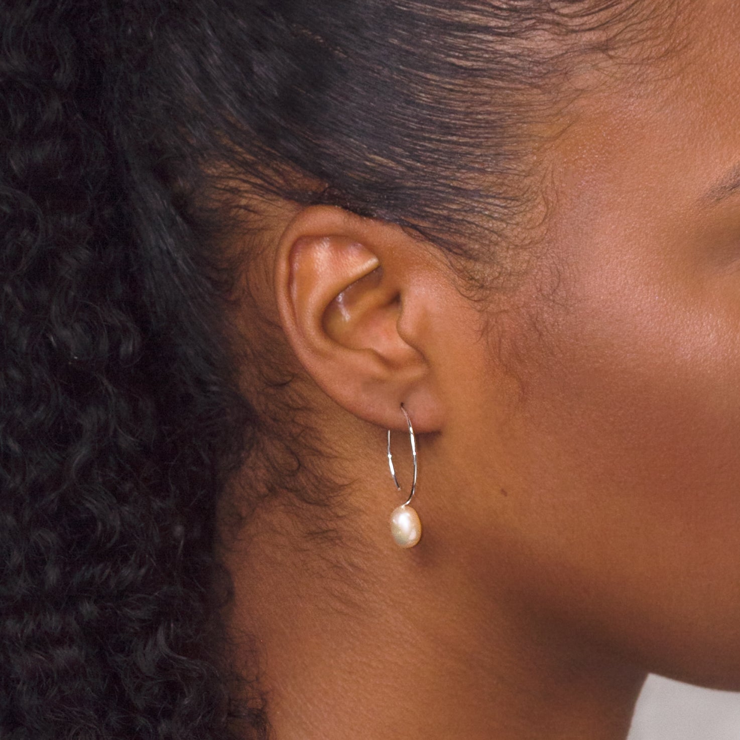 Silver Hoop Earrings - Ivory Pearl - 24mm - Camillette